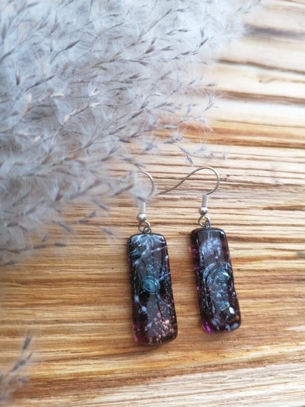 Boucles d'oreilles de couleur aubergine, incrustée de bulles bleus turquoisese - Image 2