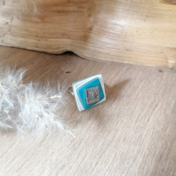 Bague en verre  blanc, bleu turquoise et argent