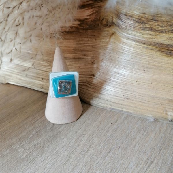 Bague en verre  blanc, bleu turquoise et argent - Image 2