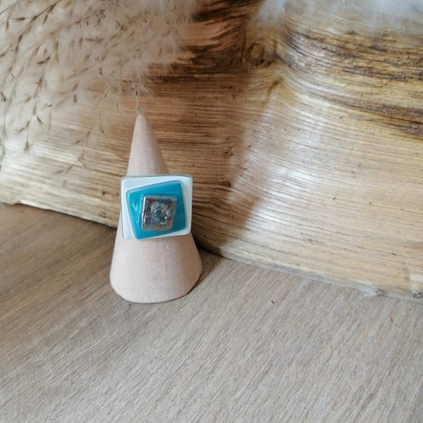Bague en verre  blanc, bleu turquoise et argent