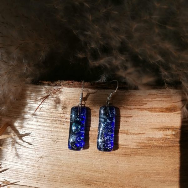 Boucles d’oreilles en verre couleur bleue électrique